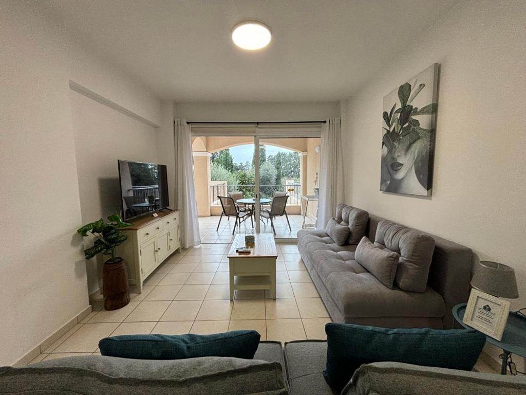 Cozy Apartment In Paphos Beautiful Complex Kültér fotó