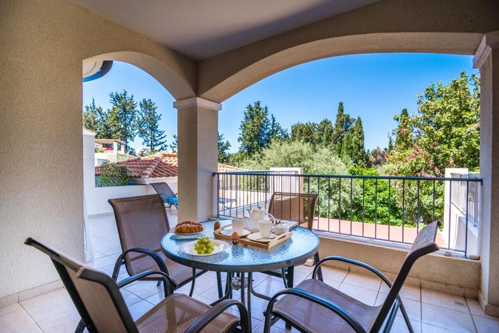 Cozy Apartment In Paphos Beautiful Complex Kültér fotó